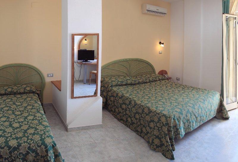 Hotel Grotticelle กาโปวาติกาโน ภายนอก รูปภาพ
