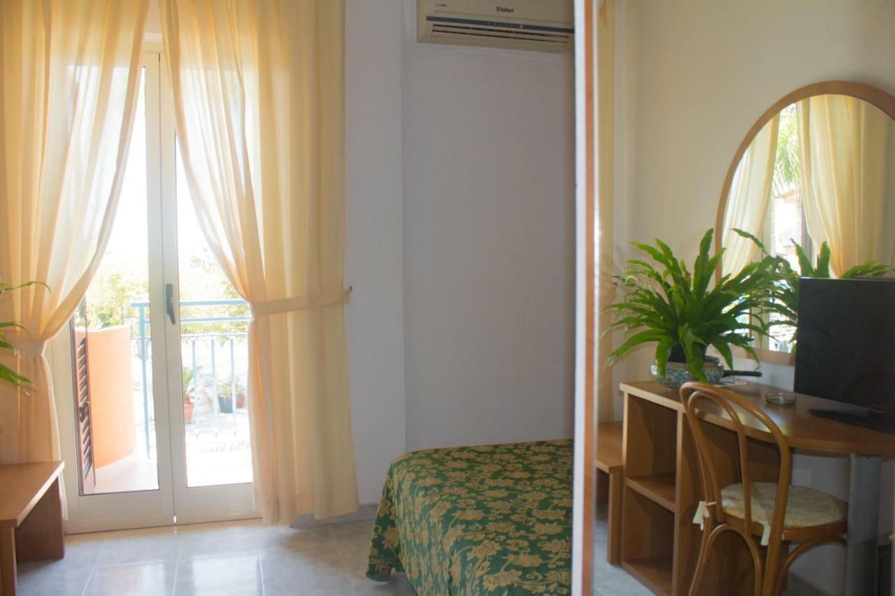 Hotel Grotticelle กาโปวาติกาโน ภายนอก รูปภาพ